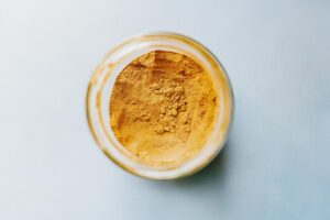 頭皮の匂いを改善するために効果的な食べ物は？