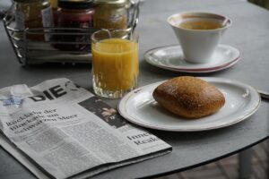体臭が悪化する食事や外食のポイントは？