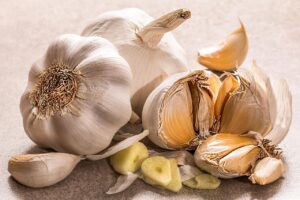 ニンニク料理を楽しむための体臭対策におすすめの食事は？